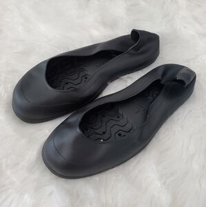 New! CrewGuard® Slip-Resistant Overshoes Size Large. Men 10.5 - 12.5.Make any